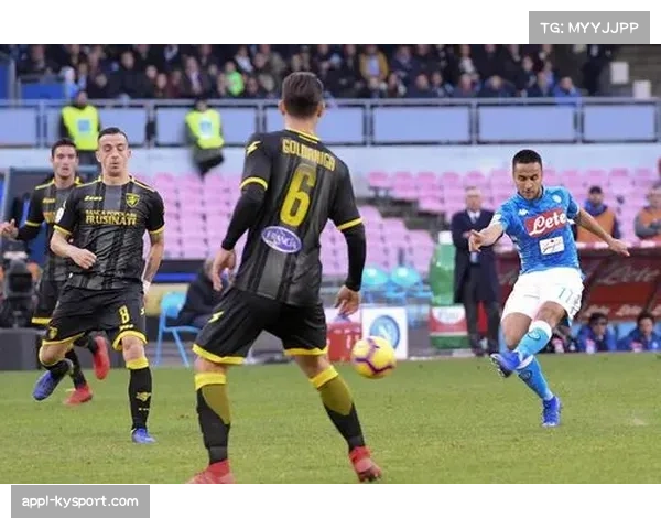 实时：弗罗西诺内半场0-1落后亚特兰大，保级形势岌岌可危