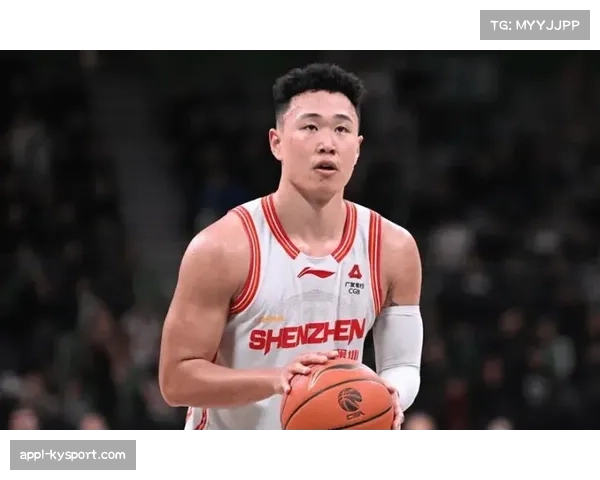 流言：多家俱乐部对合同到期的深圳队后卫贺希宁感兴趣